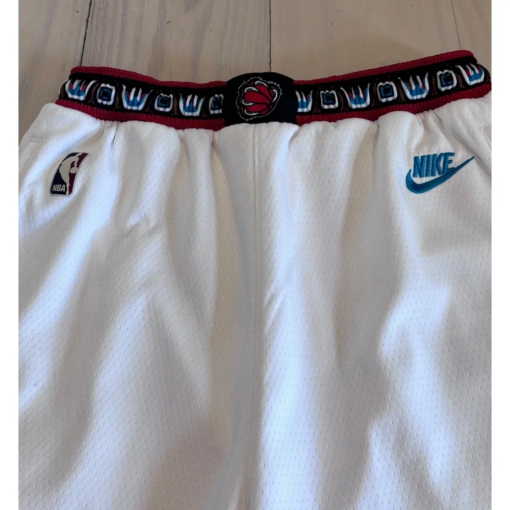 Nike Vancouver Grizzlies NBA Hardwood Classics White Mesh Shorts Mens L 14/16